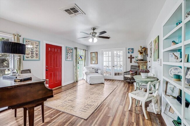 Foto del edificio - 1135 S Rife St