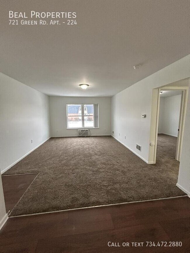 Foto del edificio - 721 Green Rd