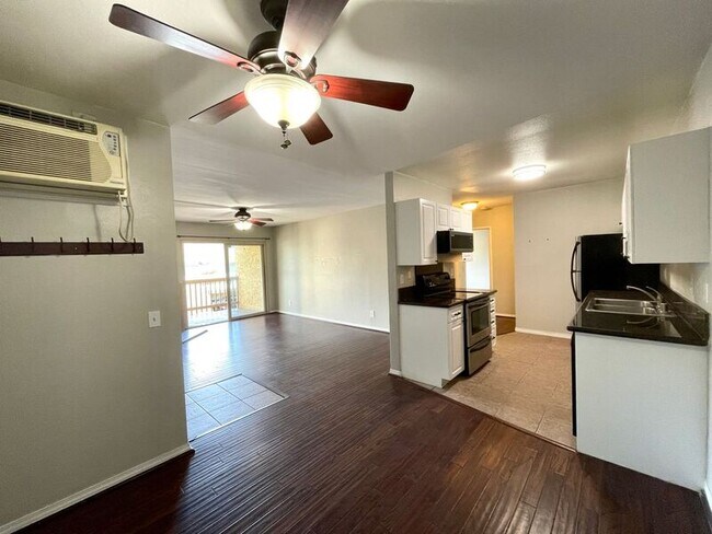 Building Photo - 3020 Alta View Dr