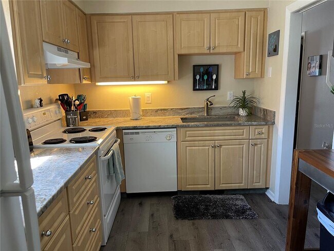 Foto del edificio - 8800 Bardmoor Blvd