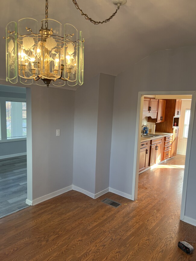 Building Photo - 4280 W 143rd St