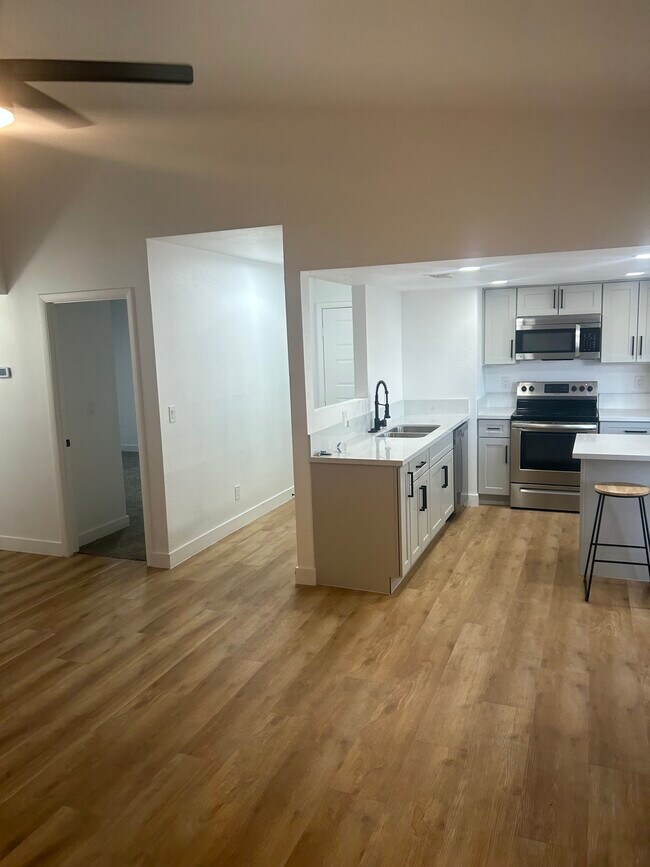 Foto del edificio - 3790 Shirebrook Dr