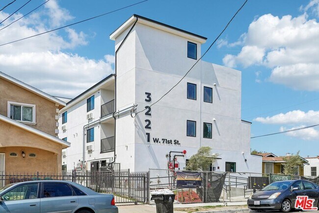 Foto del edificio - 3221 W 71st St