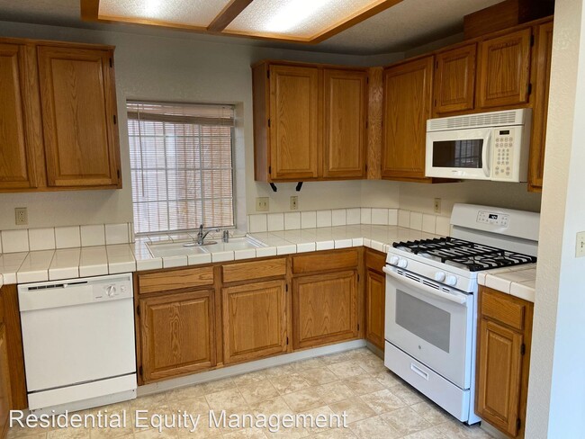Foto del edificio - 3 br, 2 bath House - 4409 Country Run Way