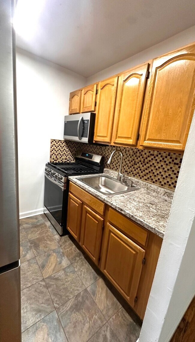 Foto del edificio - 210 Atlantic Ave