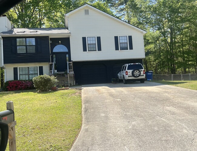 Building Photo - 1071 Country Park Dr
