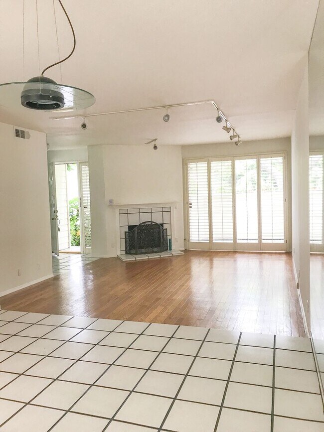 Foto del edificio - 3 Bedroom 2.5 bath Townhome