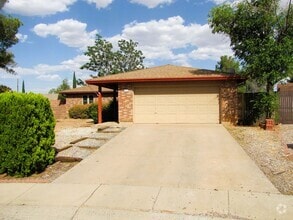 Building Photo - 1425 Plaza Seca