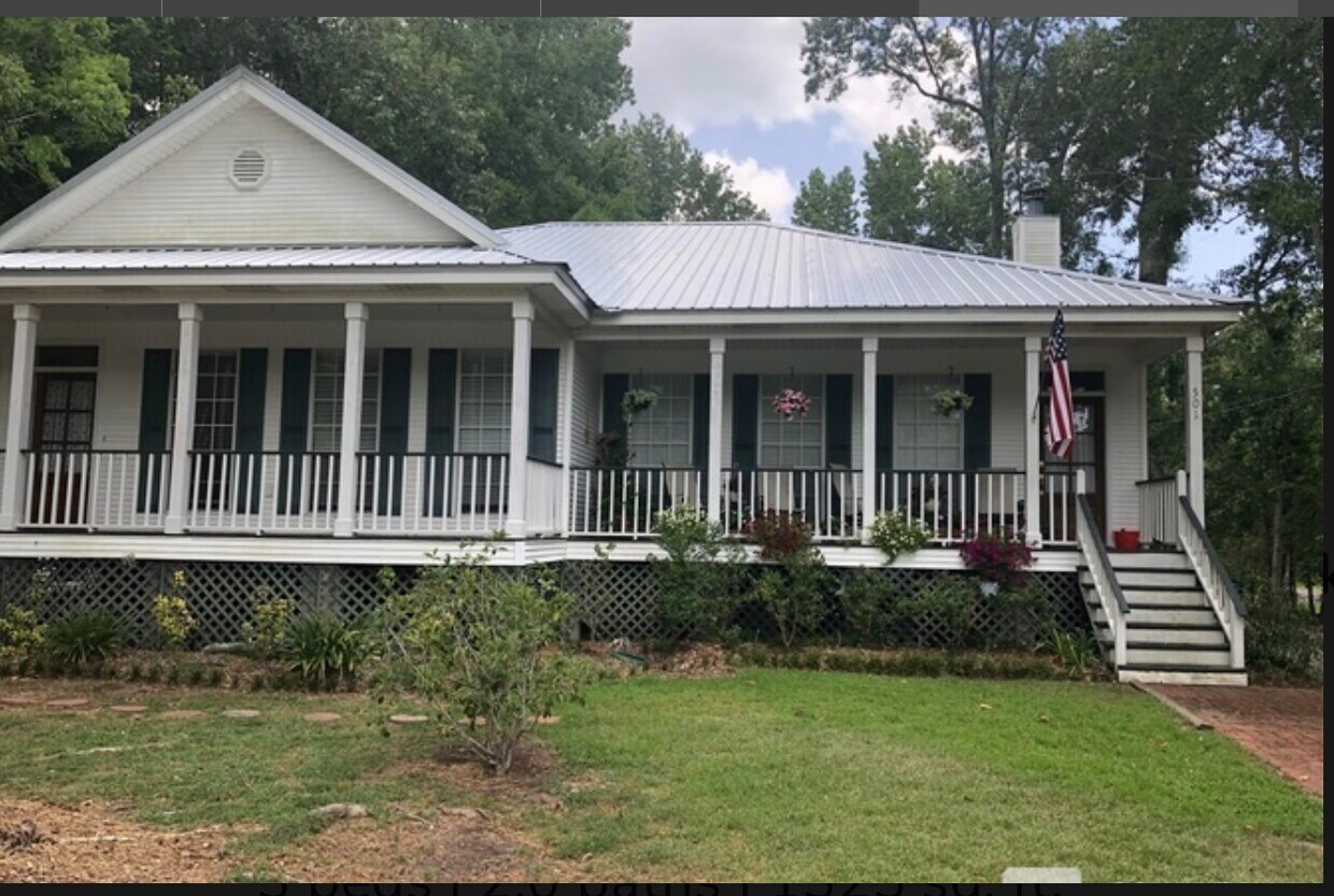 501 Hutchinson St, Mandeville, LA 70448 Townhome Rentals in