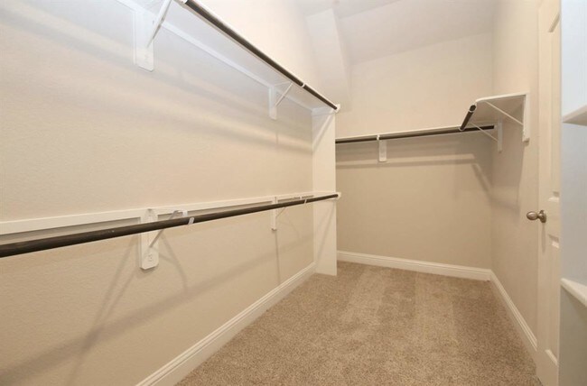 Building Photo - 18 Salado Vista Ct