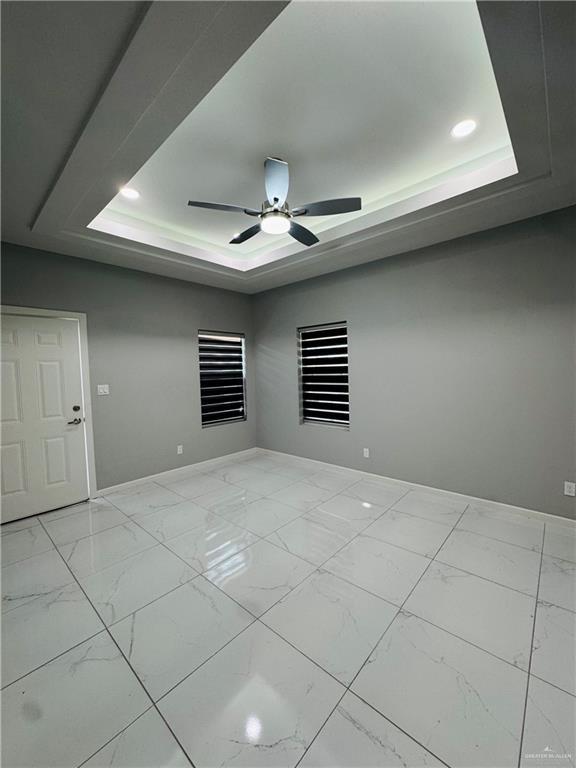 Foto del edificio - 1200 Country Club Drive