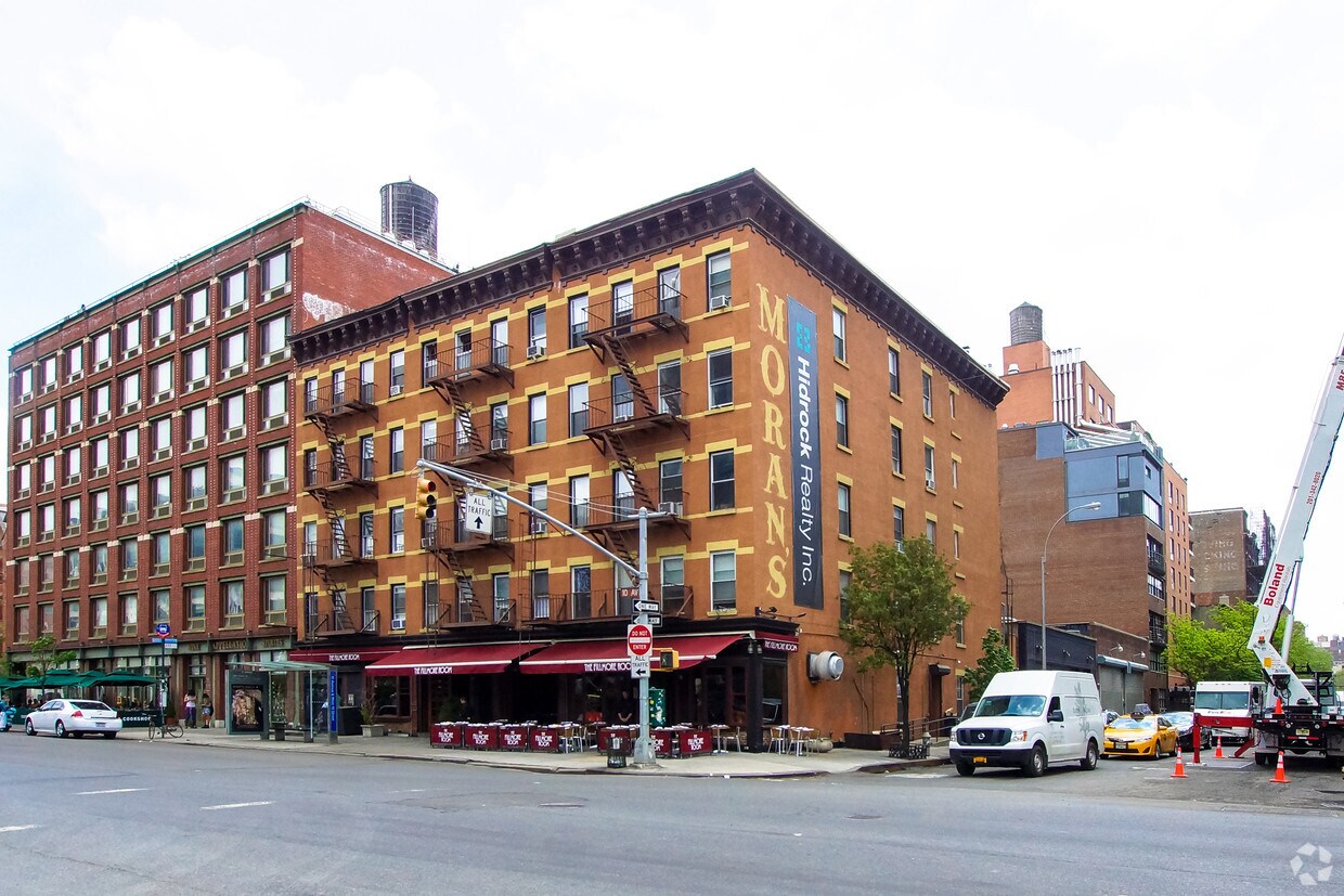 Primary Photo - 146-150 10th Ave
