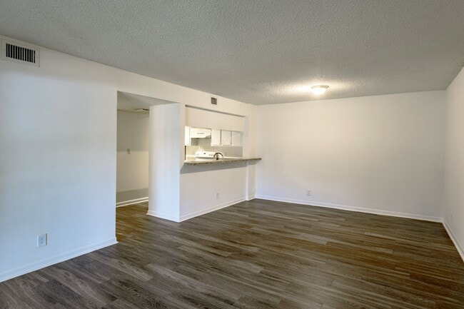 Interior Photo - Circle Sunrise