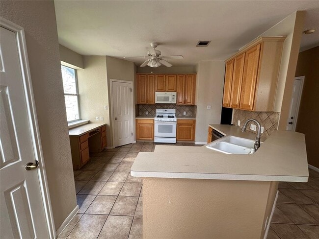 Building Photo - 9212 Sommerland Wy