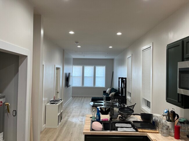 Foto del edificio - 1812 W 23rd St