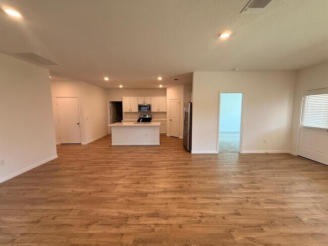 Foto del edificio - 1940 Lazy Acrs St