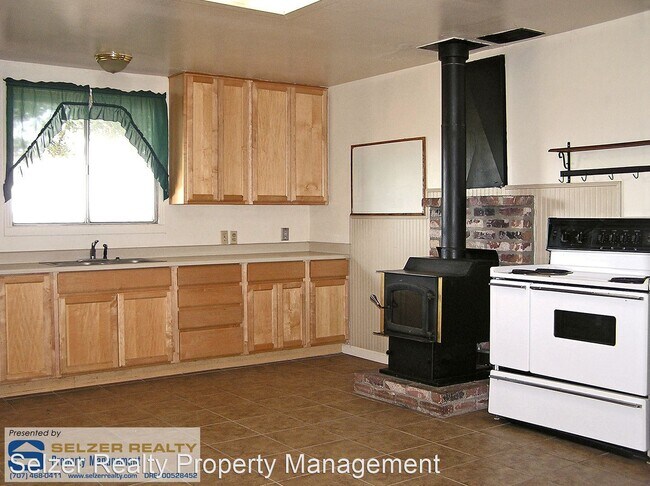 Building Photo - 3 br, 1 bath House - 2300 Road D