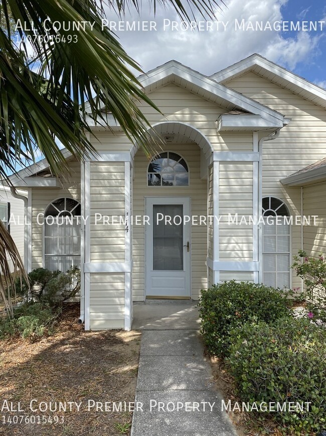 Building Photo - Newly Renovated 3 Bedroom 2 Bath House in ...