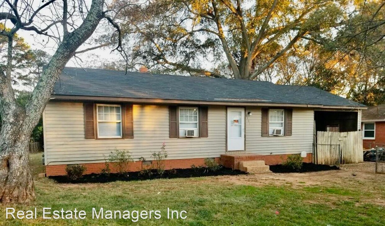 Primary Photo - 4 br, 1 bath House - 6401 Skycrest Ln
