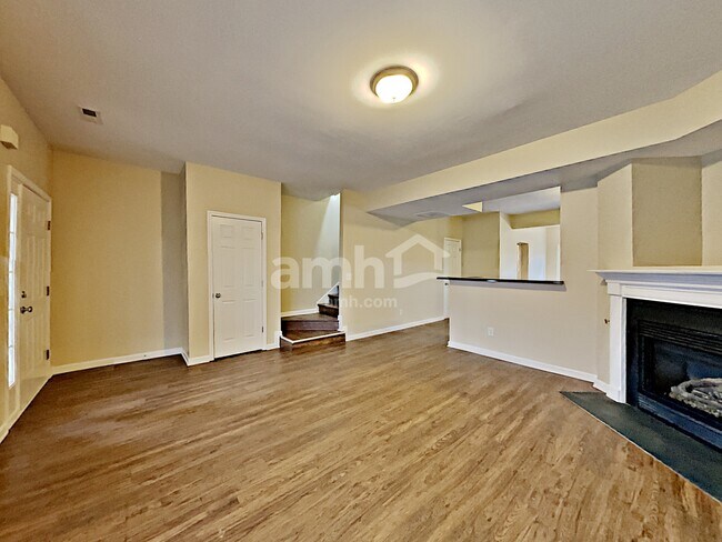 Building Photo - 942 Legacy Park Rd