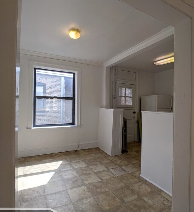 Foto del edificio - 2332 N Spaulding Ave