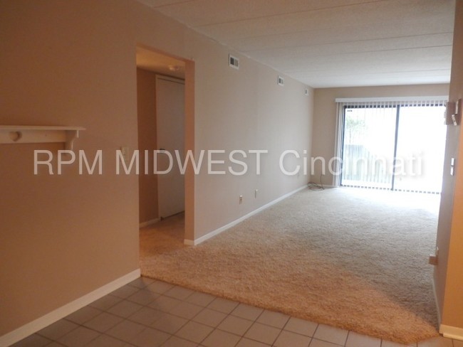 Foto del edificio - 450 Grand Ave