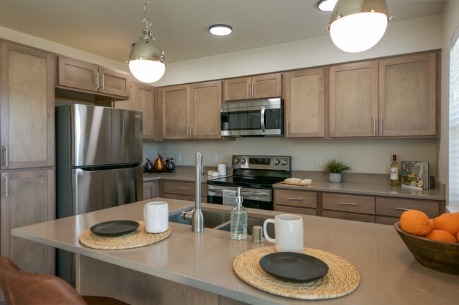 high end kitchen - River Landing at Mirabeau