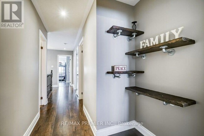 Photo du bâtiment - 1274 Costigan Rd