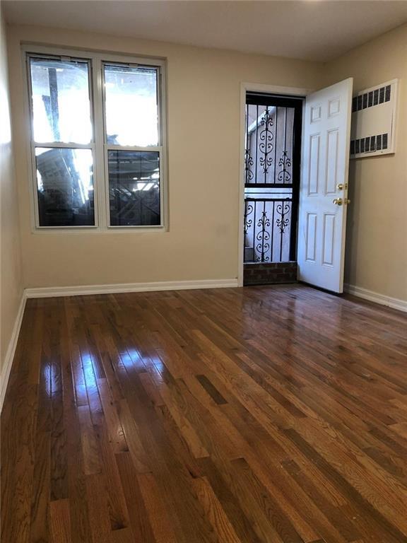 Foto del edificio - 2950 Nostrand Ave