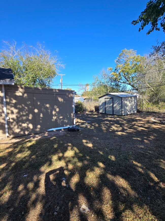 Building Photo - 2502 Riggan St