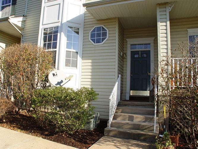 Foto principal - 8 Chesterfield Ct