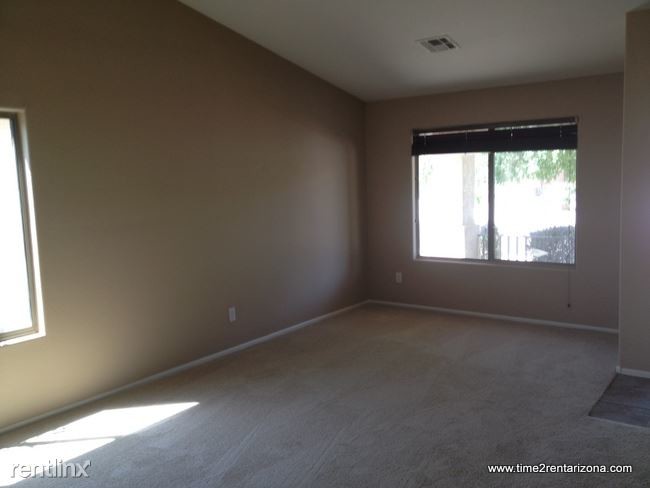 Building Photo - 8217 S 45th Ln