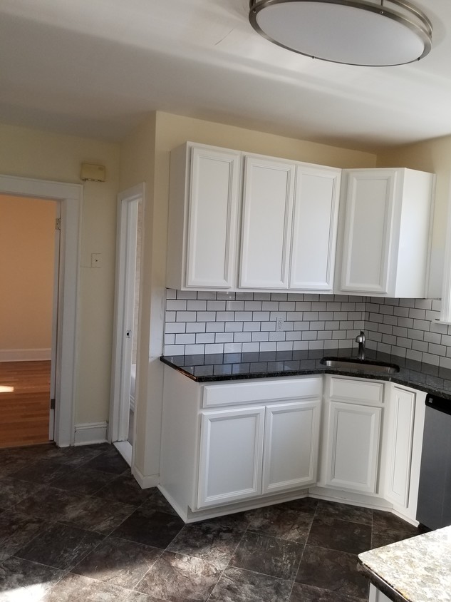 Kitchen - 11 Lewis St