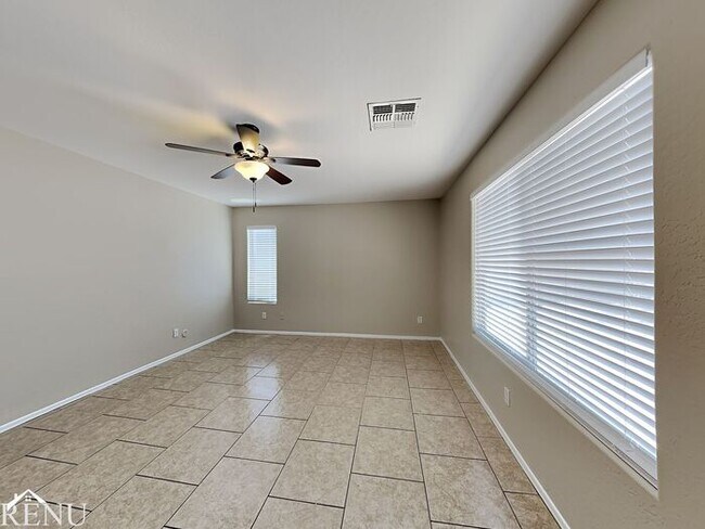 Foto del edificio - 1824 W Lydia Ln