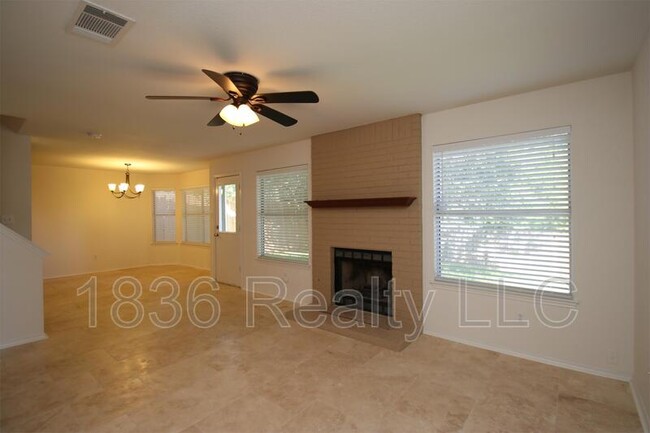 Foto del edificio - 8604 Dandelion Trail