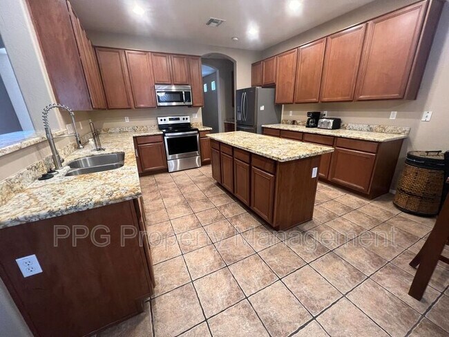 Building Photo - 27314 N 65th Dr