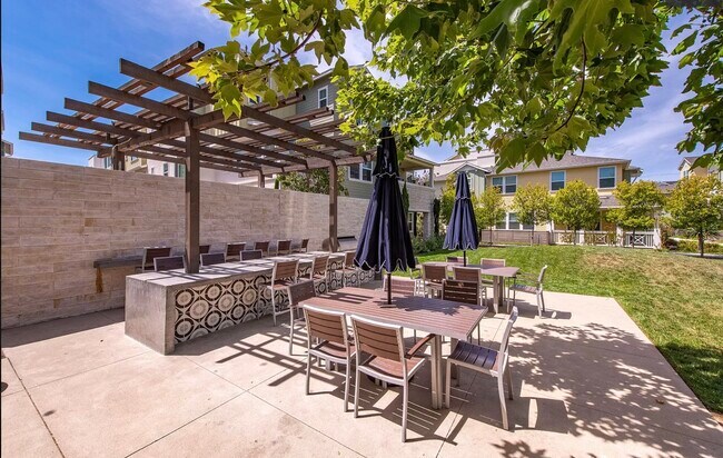 Building Photo - 5680 Surfrider Way