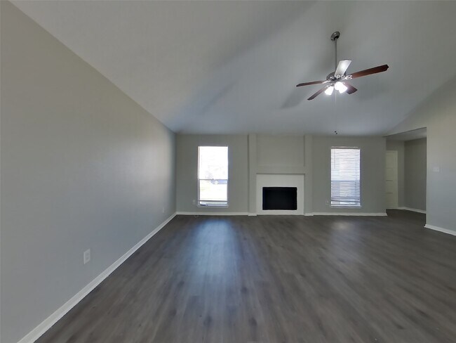 Building Photo - 7102 Tara Blue Ridge Dr