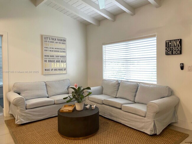 Photo - 26 NE 70th St House