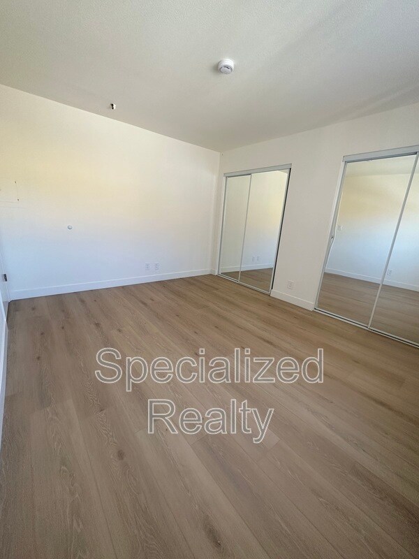 Building Photo - 14718 Sylvan St