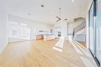 Building Photo - 1215 Hickory St