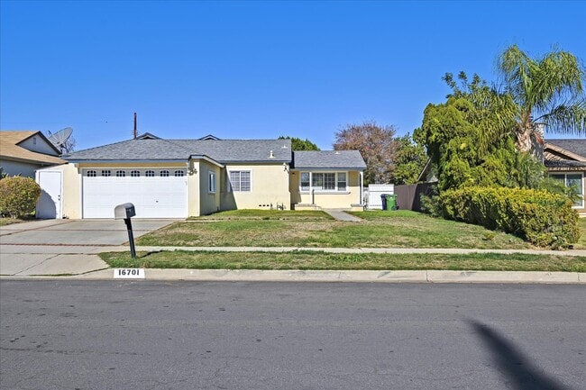 Building Photo - 16701 Labrador St