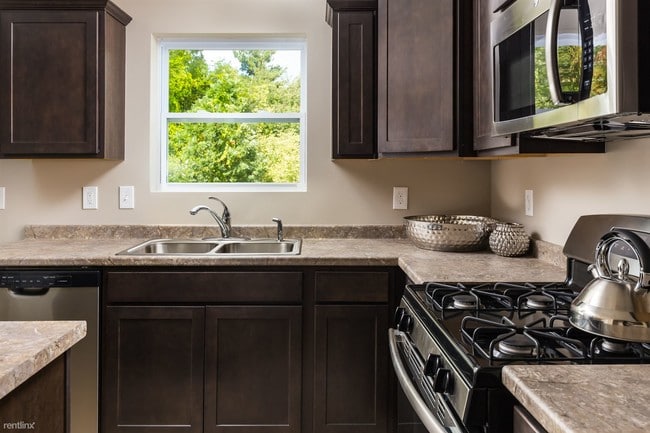 Building Photo - 10150 Castle Creek Cir