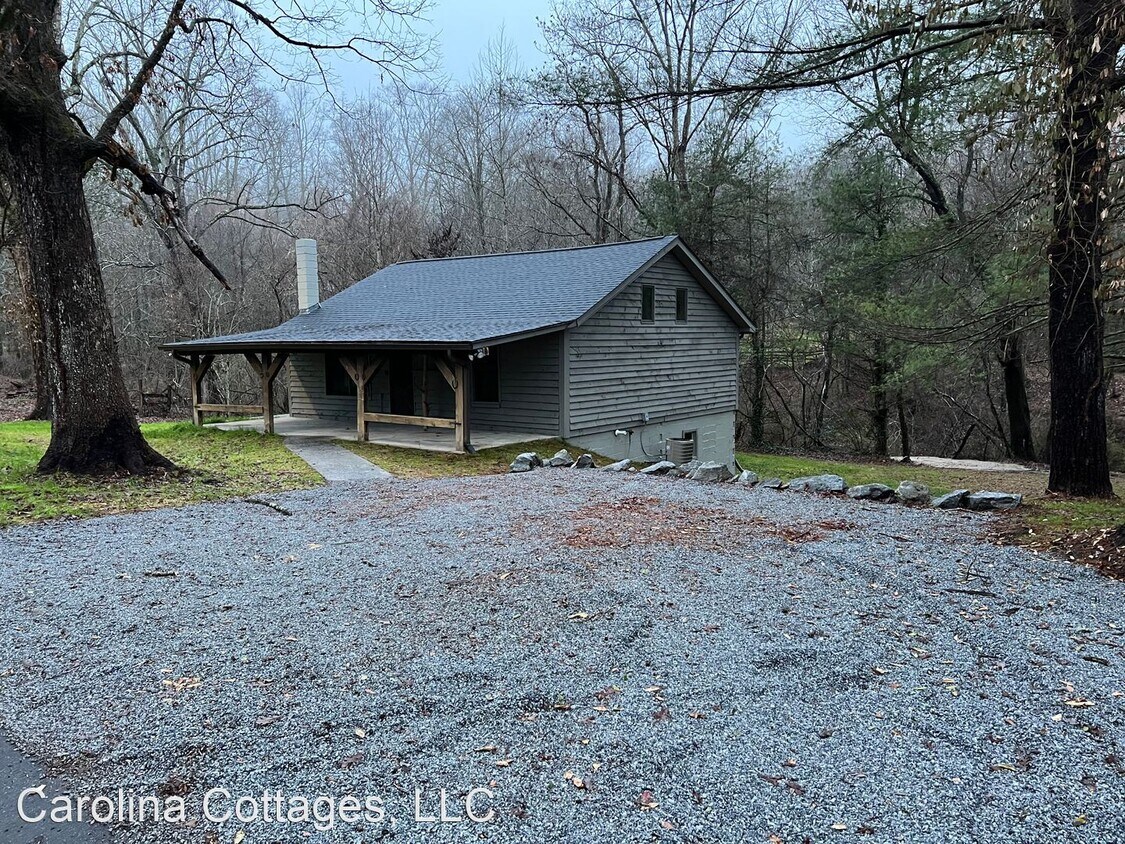 2705 Greater Druid Hills Blvd, Hendersonville, NC 28791 House Rental