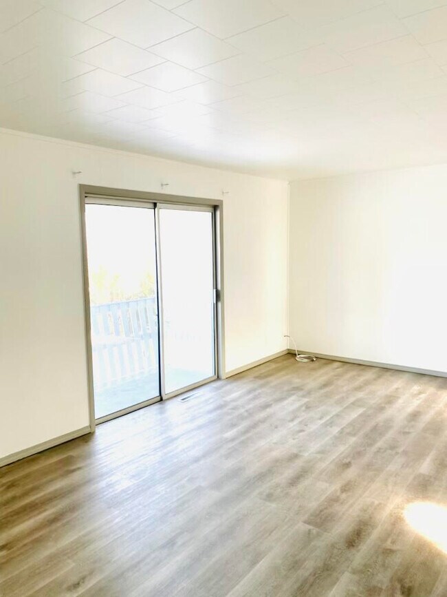 227 Mockingbird Hl Unit 227, Hamilton, MT 59840 Apartments in