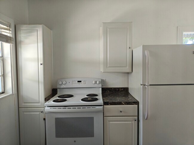 Foto del edificio - 1407 N Lake Shipp Dr SW