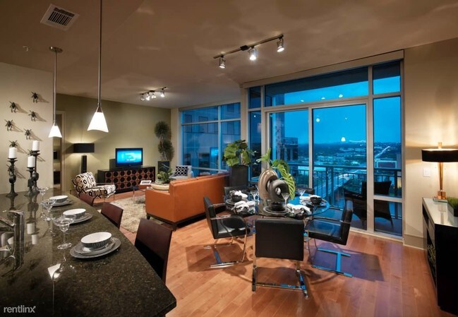 Building Photo - 1 br, 1 bath Apartment - 111 Congress Ave 994