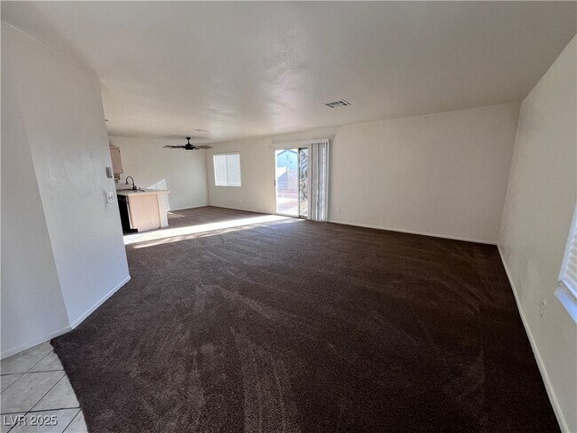 Foto del edificio - 3880 N Blue Wave Dr