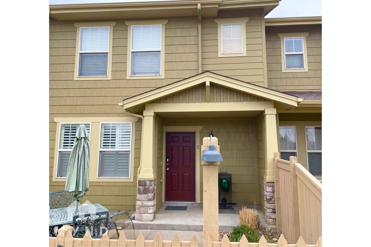 Foto principal - 10431 Truckee St