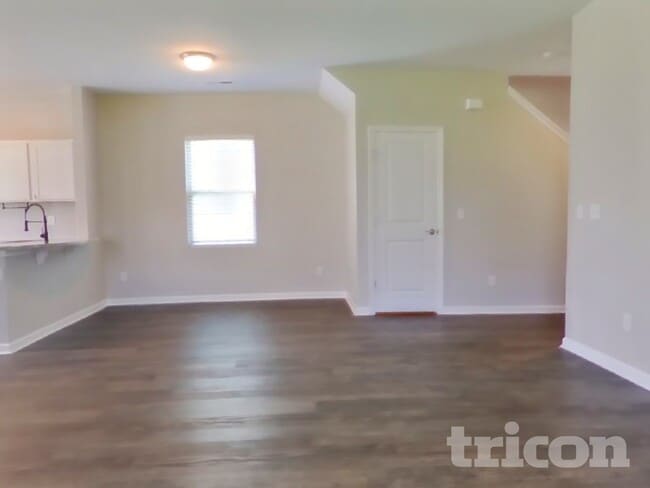Building Photo - 1035 Lonergan Cir